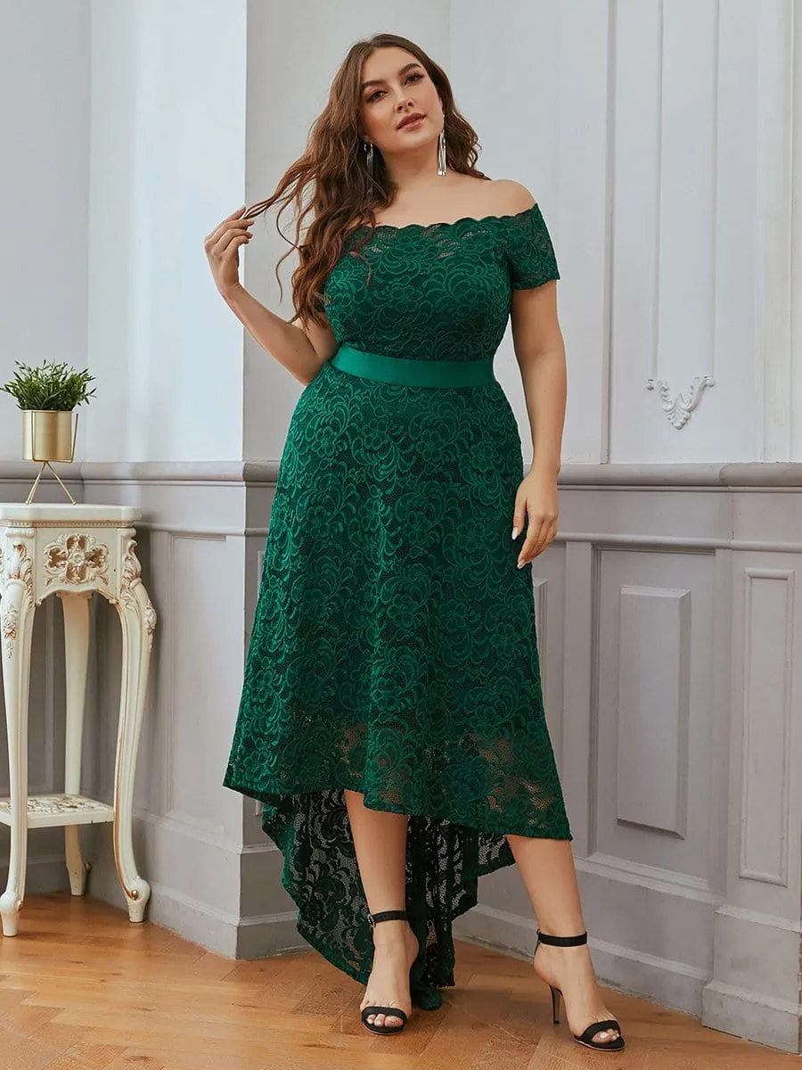Feminine Plus Size A-line Lace Evening Dresses with Round Neck