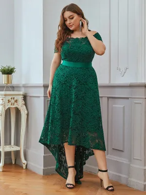 Feminine Plus Size A-line Lace Evening Dresses with Round Neck