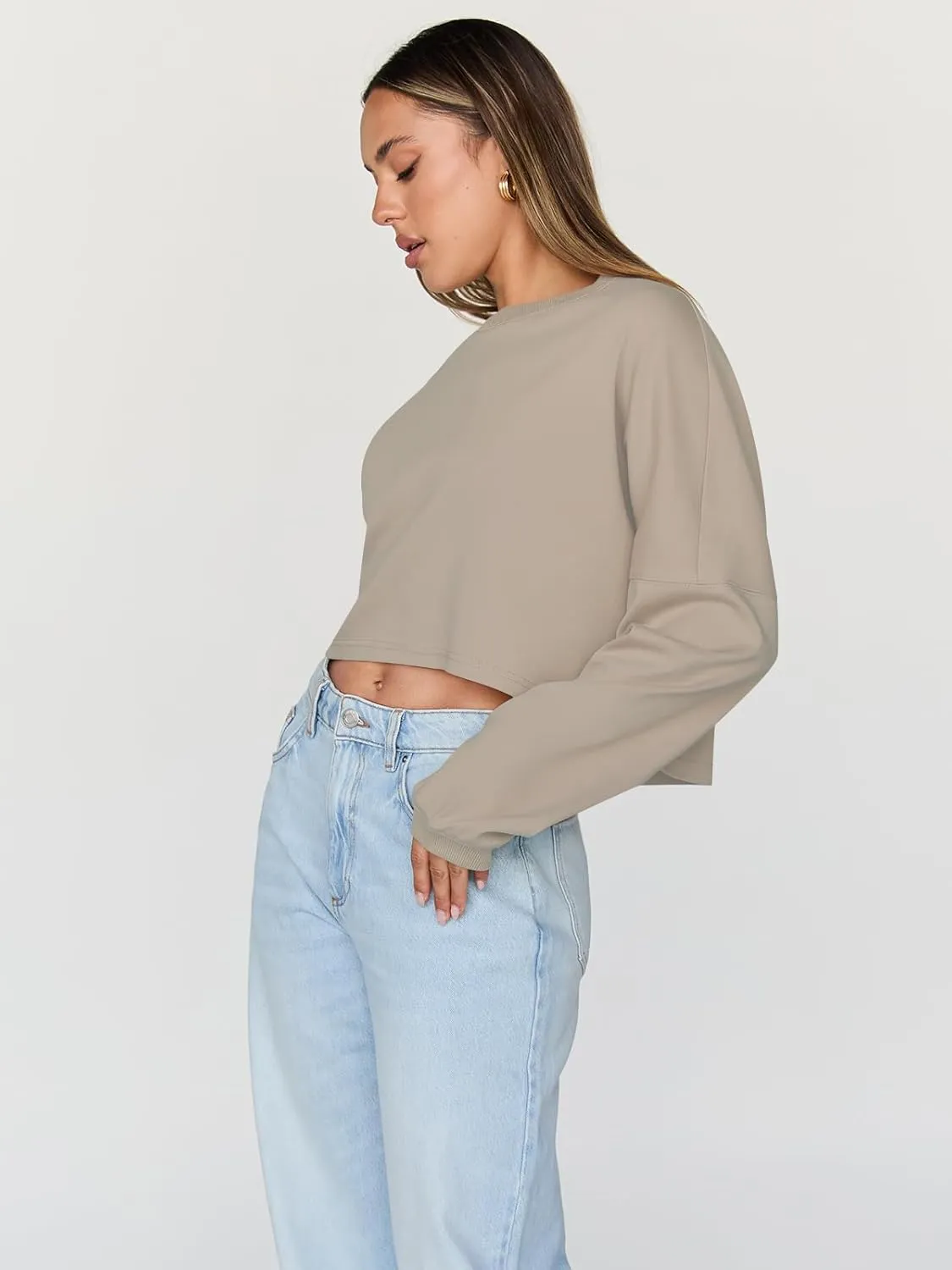 Trendy Queen Cropped Sweatshirts for Women Oversized Crewneck Sweaters Long Sleeve Tops Fall Winter Clothes 2025